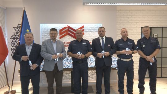 1300 odblaskowych misiów trafi do dzieciaków. Zakup sfinansowany został przez SSE Starachowice
