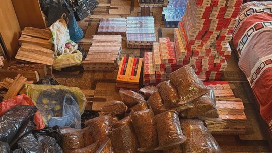 37 tys. papierosów i 16 kg tytoniu. Mężczyzna odpowie przed sądem