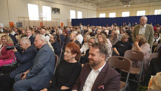 90 lat Liceum Ogólnokształcącego nr 1 w Starachowicach. Szkoła świętowała okrągłą rocznicę