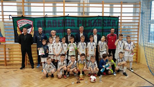 Akademia Piłkarska SKS Star Starachowice rocznik 2008 na I miejscu i super postępy Akademii w Mircu!