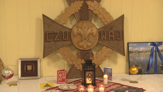 Betlejemskie Światło Pokoju dla nas od harcerzy