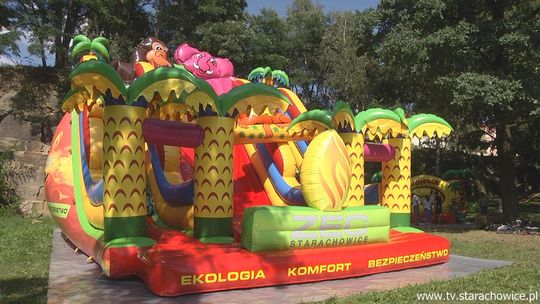 Bezpłatna rekreacja dla najmłodszych obok fontanny