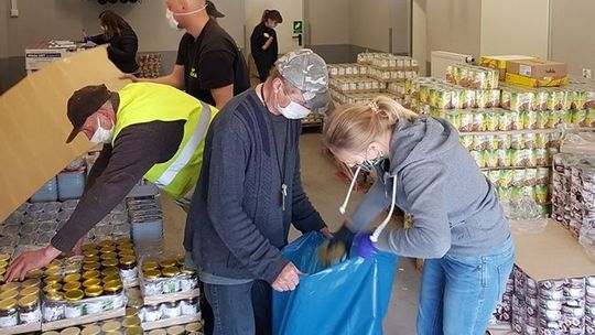 Bezpłatna żywność dla potrzebujących mieszkańców gminy Mirzec