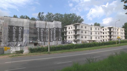Budują się mieszkania przy ulicy Piłsudskiego