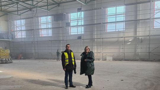 Bursa i hala sportowa z inwestycją w efektywność energetyczną