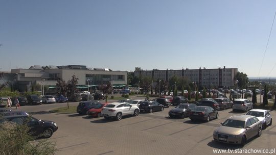 Częściowo płatny parking przy Galerii Skałka