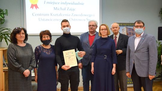 Eksperci od normalizacji