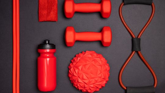 Gdzie najlepiej kupować sprzęt do siłowni w domu? Poradnik