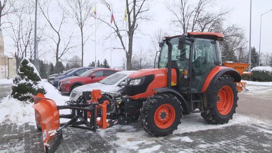 Gmina Mirzec z nowym traktorem komunalnym