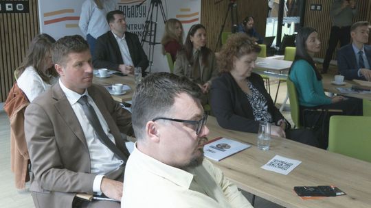 I Międzynarodowe Sympozjum Paleoichnologii w Starachowicach. Pałacyk odwiedzili goście zza oceanu