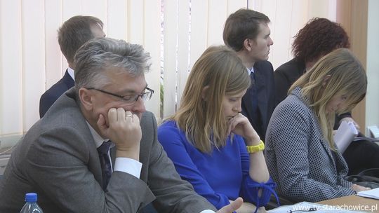 Incydent porodowy w szpitalu przedmiotem obrad Rady Powiatu w Starachowicach