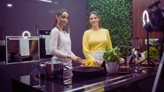 Jak tworzyć apetyczne wideo dla branży gastronomicznej?
