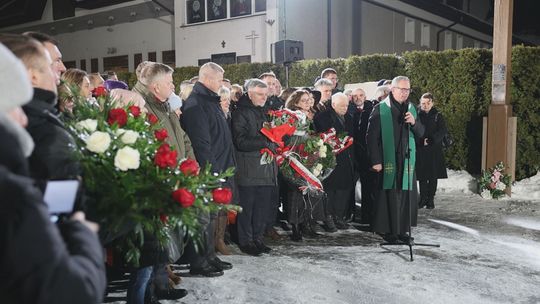 Jarosław Kaczyński odwiedził Starachowice. Prezes uczestniczył w liturgii za swoją matkę