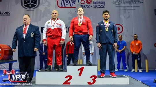 Jarosław Olech jedzie po kolejny medal