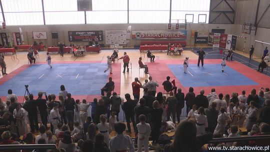 Karatecy z całego kraju walczyli w Starachowicach