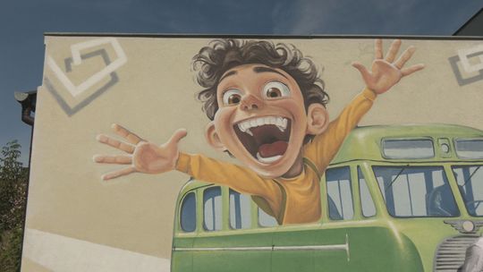 Kolorowe murale w Starachowicach. Jeden ozdobi Dolne Starachowice