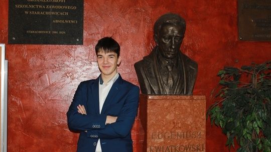 Konrad Borek zwycięzcą w grze decyzyjnej on-line