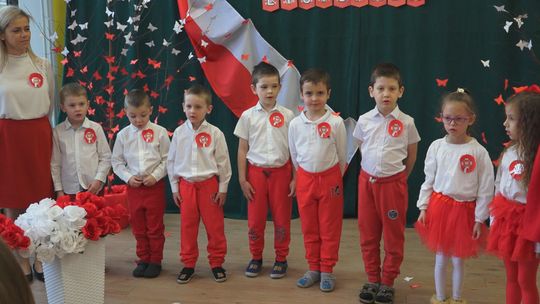 Kreatywne Nutki uczą maluchów postaw patriotycznych