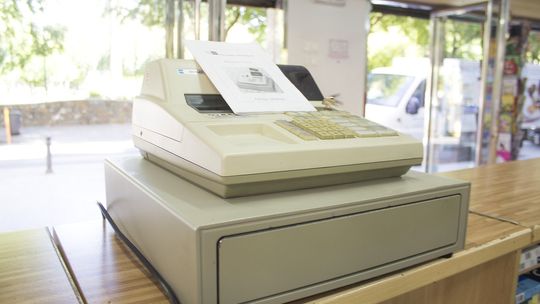 Kto ma obowiązek posiadania kasy fiskalnej?