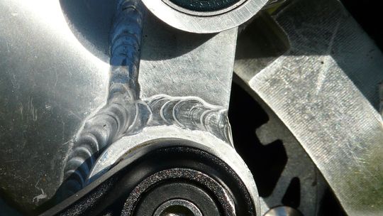 Łożysko kulkowe wahliwe - czym się charakteryzuje?