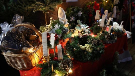 Magiczne święta w Starachowicach: zapraszamy na Jarmark!