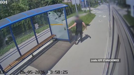 Mężczyzna z siekierą w Starachowicach. Zniszczył przystanek