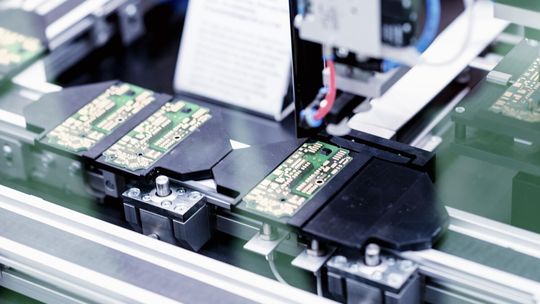 Montaż SMD ? kluczowe etapy procesu