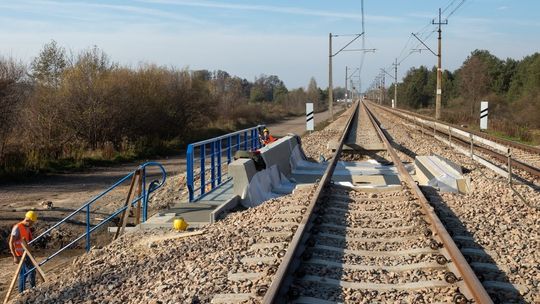 Na linii Starachowice – Skarżysko-Kamienna nowe perony i dodatkowe prace