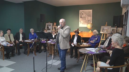 "Niebieskie ptaki" w bibliotece