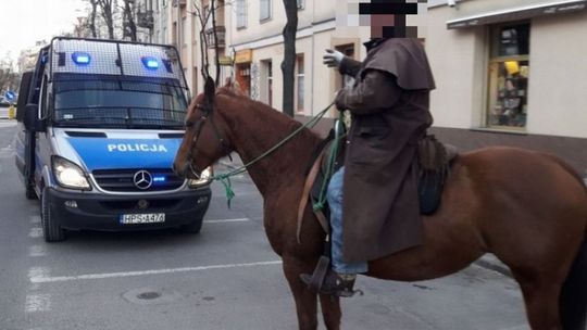 Nietrzeźwy podróżował konno z Wąchocka do Kielc