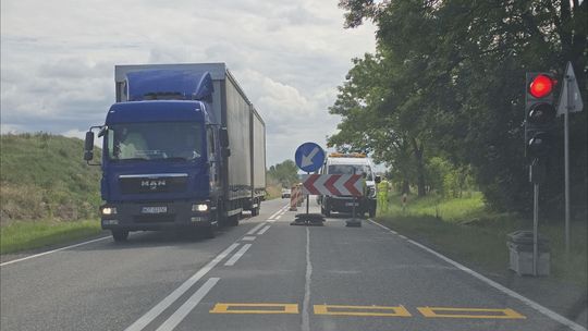 Od dzisiaj na DK 42 w Wielkiej Wsi ruch wahadłowy!