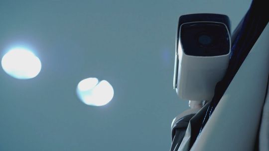 Odcięła klipsy i metki z ubrań. Chciała uciec samochodem bez aktywnego prawa jazdy!