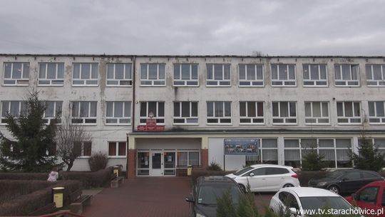 Odpowiedź Zarządu Powiatu Starachowickiego na nieważność uchwały w sprawie zamiaru przeniesienia siedziby ZSZ nr 3