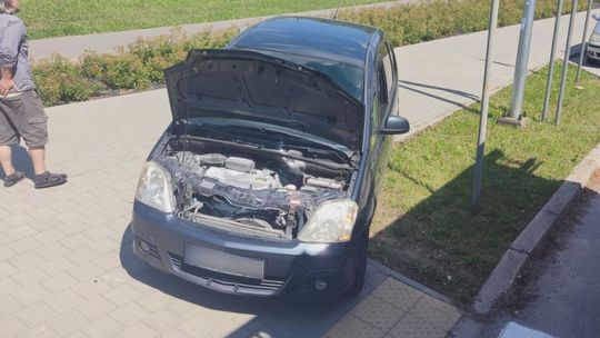 Pojazd zapalił się w trakcie jazdy. Powodem: awaria alternatora!