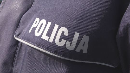 Policjanci odcięli wiszącego desperata i od razu podjęli resuscytację krążeniowo-oddechową