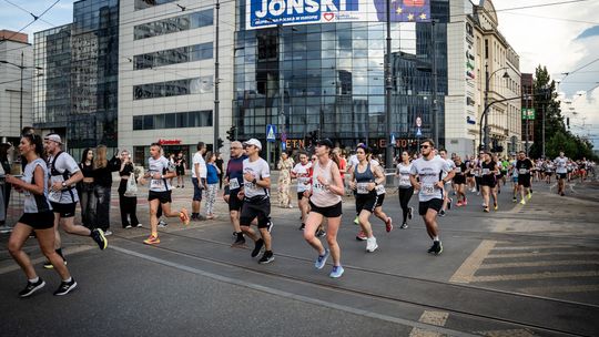 Ponad 1,2 mln zł dla potrzebujących dzięki biegowi Rossmann Run z aplikacją