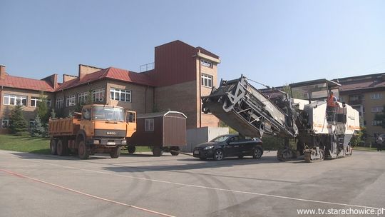 Powiększa się gminna baza sportowa