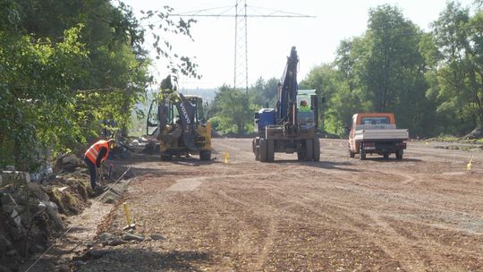 Powstaje nowy parking na Piachach