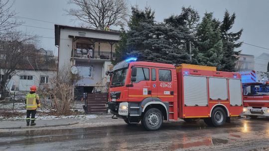 Pożar w mieszkaniu. Szybka reakcja domowników