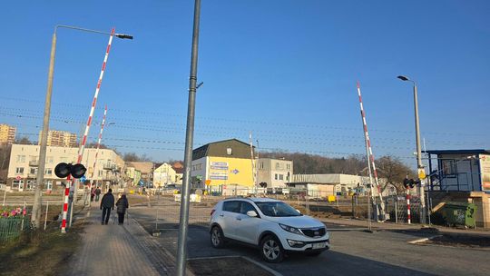 Przejazd kolejowy w Dolnych Starachowicach będzie otwarty!