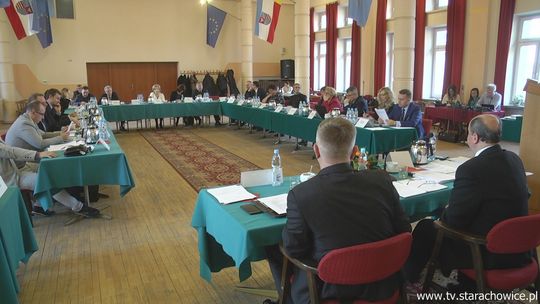 Radni miejscy debatowali o oświacie