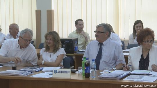 Radni powiatu jednogłośnie udzielili absolutorium zarządowi