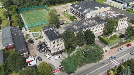 Remont Liceum Ogólnokształcącego nr 2 w Starachowicach trwa w najlepsze