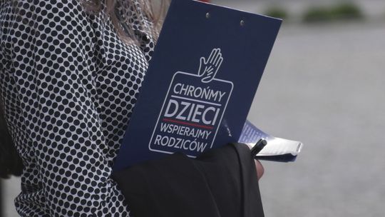 PiS promuje akcje „Chrońmy dzieci, wspierajmy rodziców"