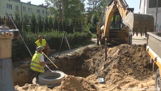 Rozpoczęła się odbudowa zdewastowanej drogi na osiedlu Majówka
