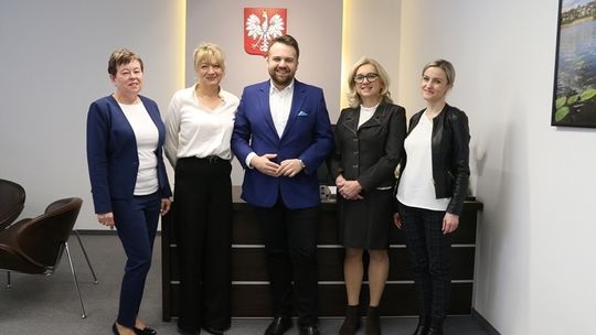 Rozstrzygnięto konkursy na dyrektorów placówek oświatowych