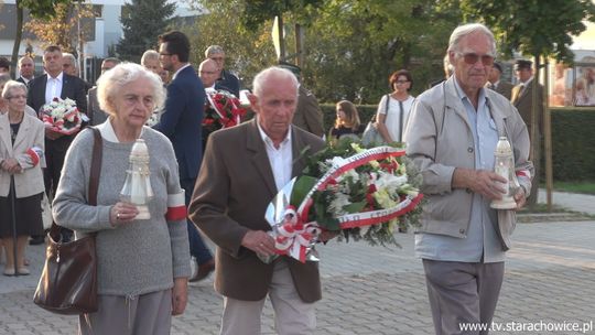 Skromne obchody Dnia Sybiraka w Starachowicach