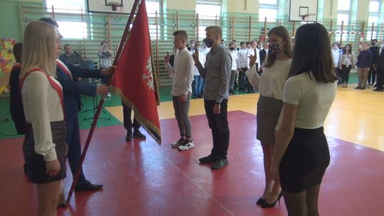 Ślubowanie 160- ciu pierwszoklasistów„na Maja”