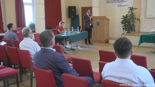 Spotkanie w urzędzie miejskim na temat odnawialnych źródeł energii