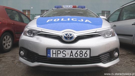 Starachowiccy policjanci otrzymali nowe auto z napędem hybrydowym